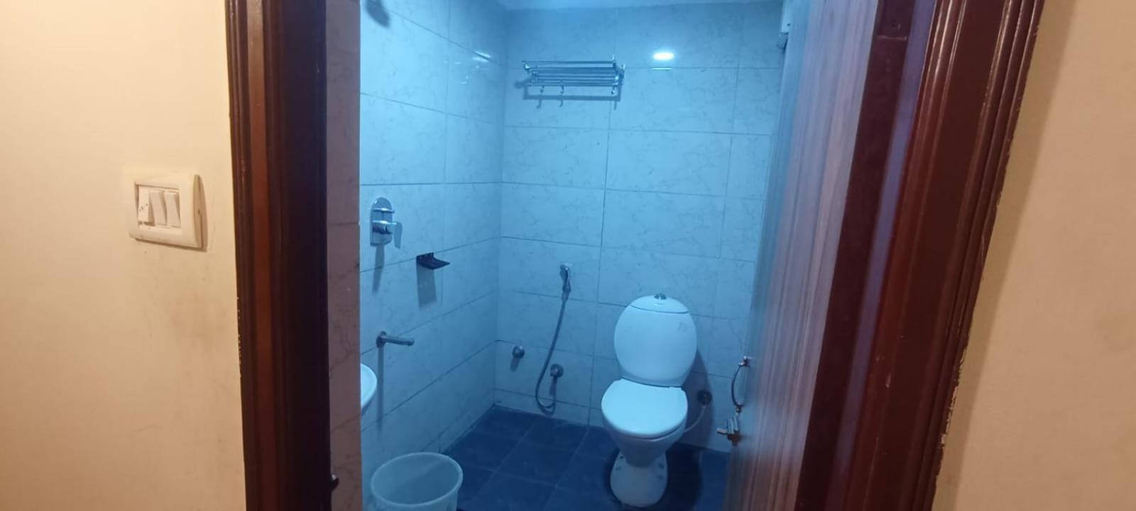 Hotel Raj Meridian, Tambaram Chennai Esterno foto